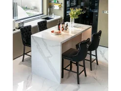 Bancos de bar estofados, conjunto de 2 Com rebites decorativos e pés em madeira Acabamento cromado com rebites Revestimento em veludo preto