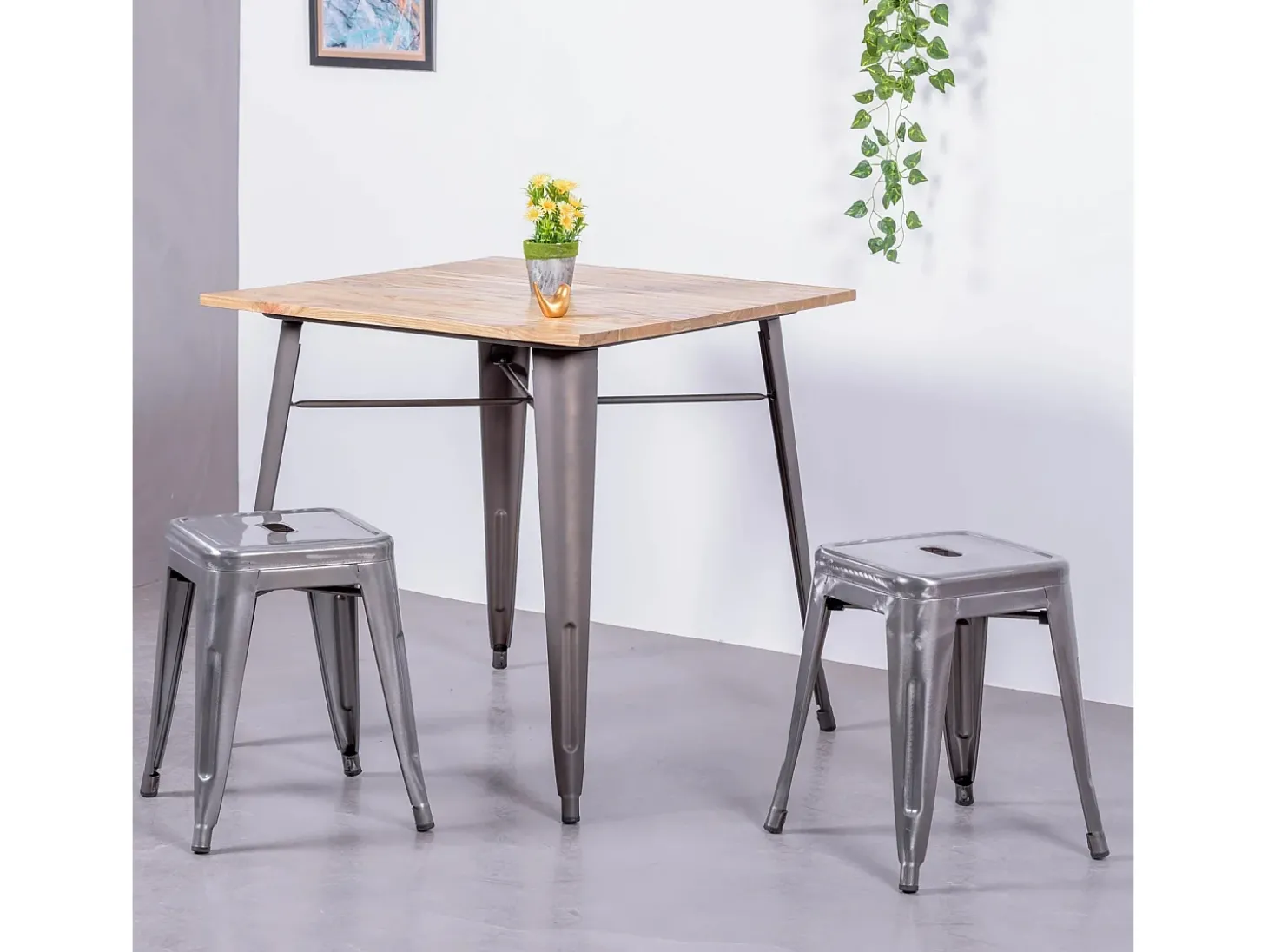 Banqueta baixa industrial em aço metálico (45cm) - Bistro - Metal