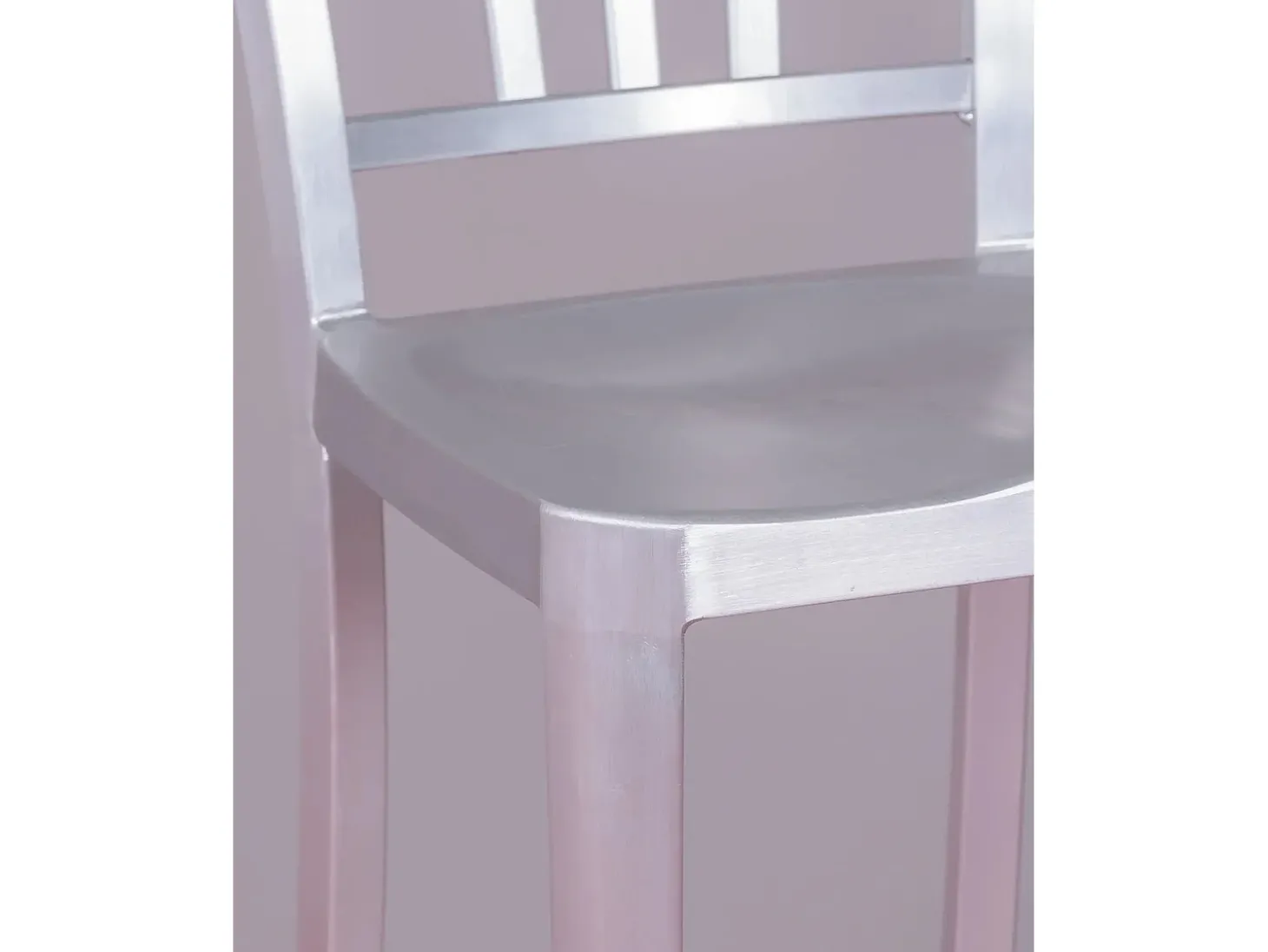 Banqueta de metal com encosto alto - Navi Army - Aluminio