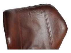 Banqueta em couro natural com pés de metal