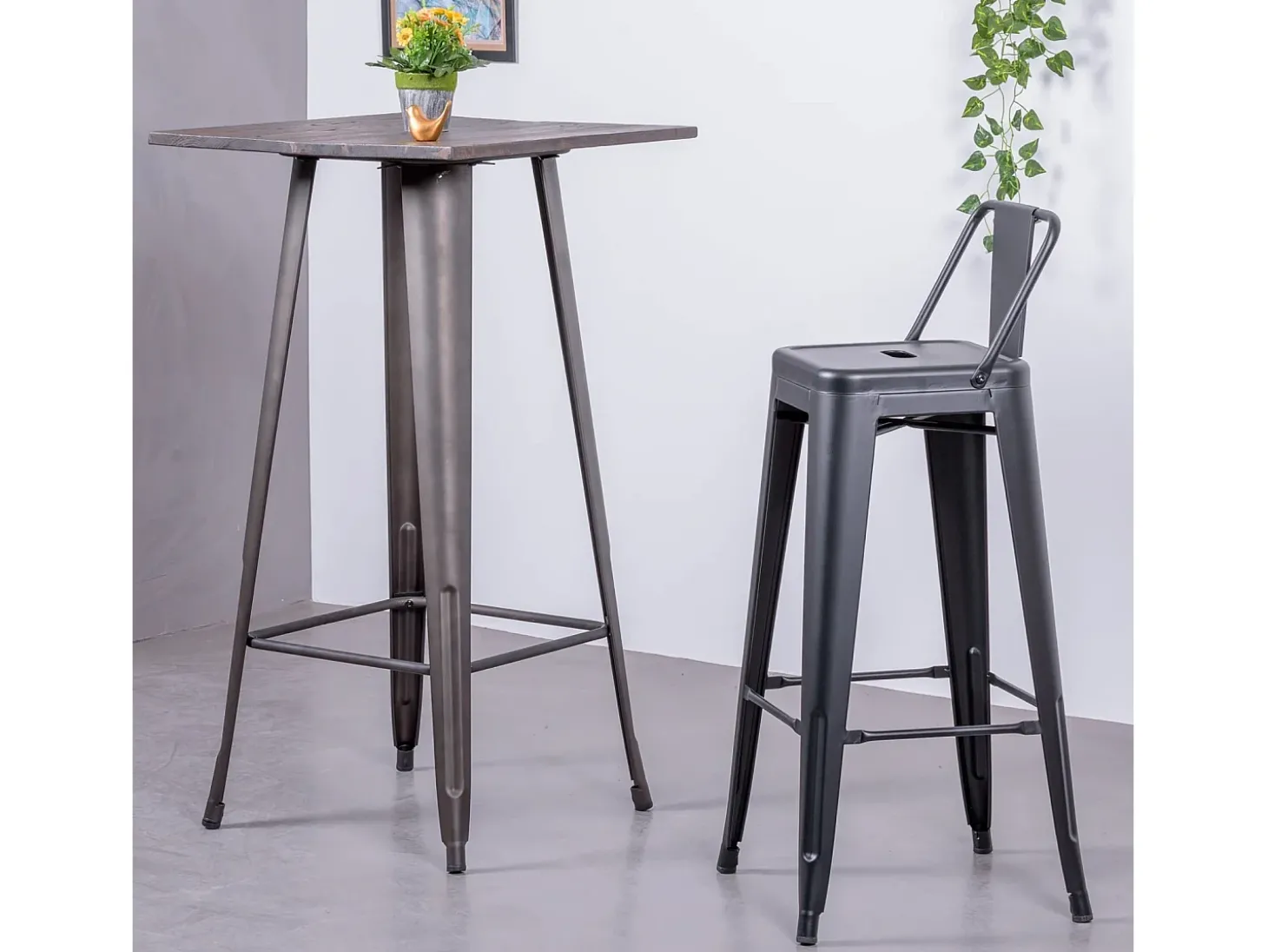 Banqueta industrial de metal com encosto baixo (76cm) - Bistro - Preto