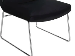 Cadeira decorativa com estofo em veludo preto