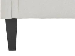 Cadeira decorativa estofada em tecido creme