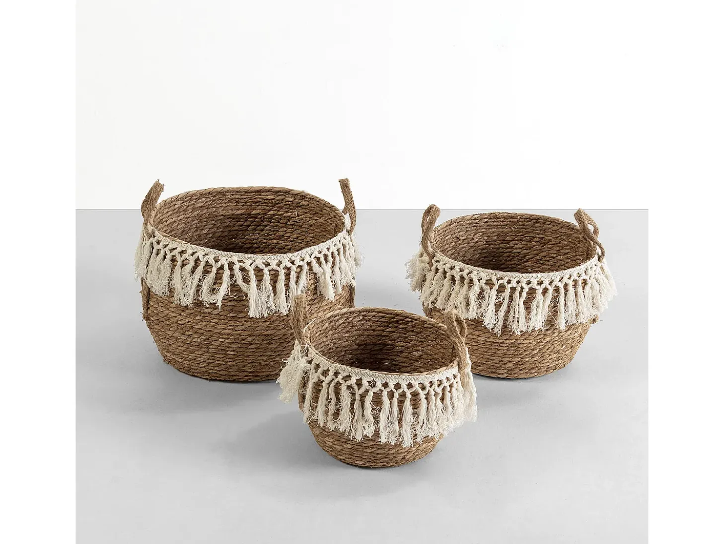 Conjunto de 3 cestas Jula de fibra natural com alças, branco/natural.