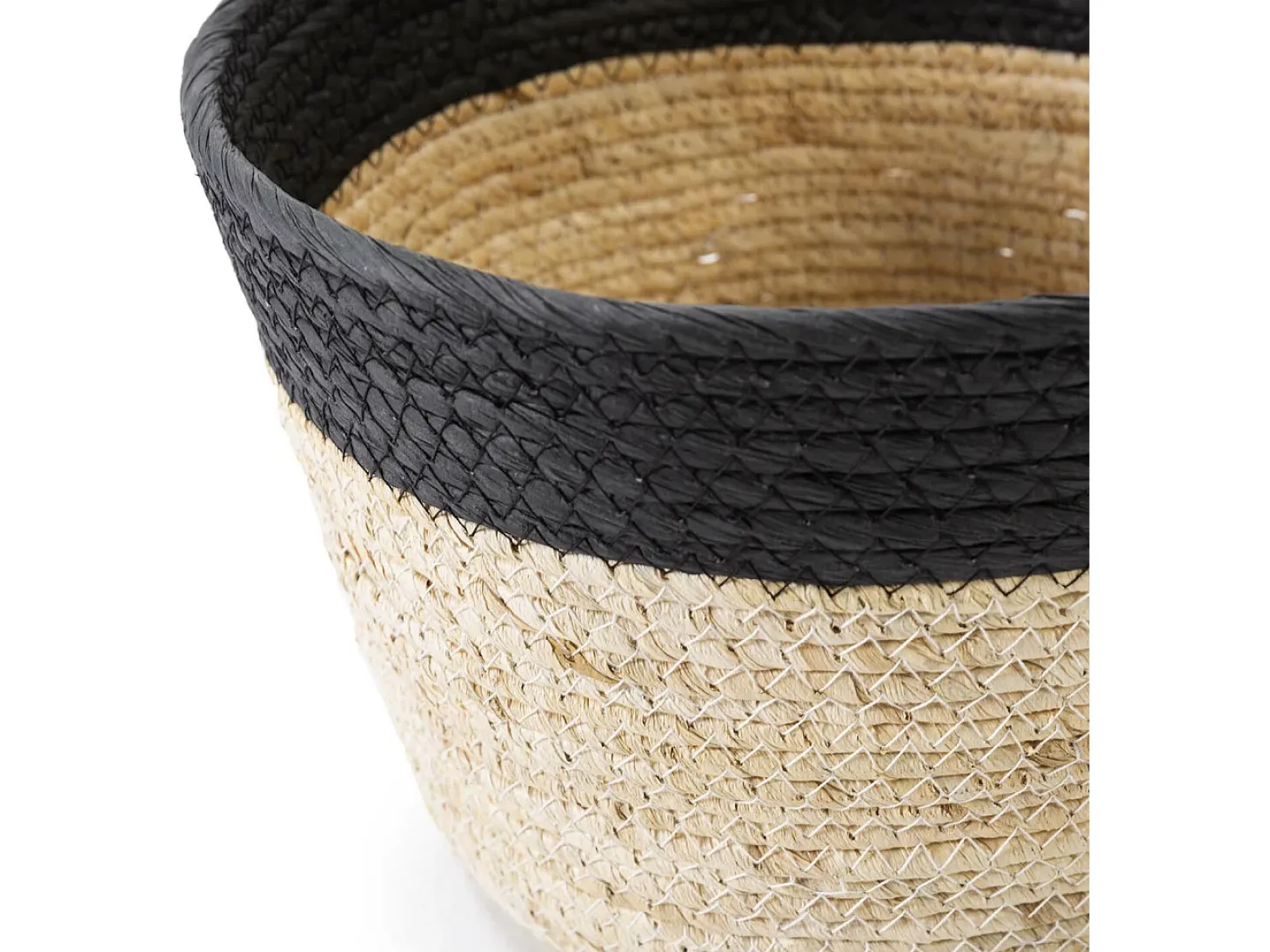 Conjunto de 3 cestas Nati de fibra natural e papel, preto/bege.