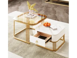 Conjunto de 2 mesas de centro encaixáveis com 1 gaveta, mesa de centro quadrada - tampo de vidro e aspecto de mármore - madeira e metal dourado - branco brilhante