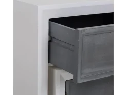 Conjunto de 3 peças: Mesa de entrada e dois bancos de madeira, laqueados em branco e cinza.