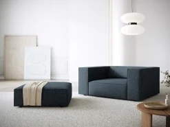 Cosmopolitan Design - Poltrona "Arendal" em tecido chenille azul real - 124x102x70cm
