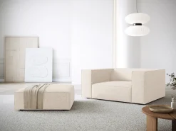 Cosmopolitan Design - Poltrona "Arendal" em tecido chenille bege claro - 124x102x70cm