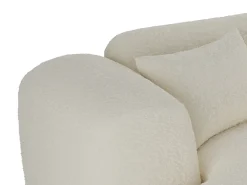Grande sofá de canto panorâmico em tecido bouclé branco POGNI de Maison Céphy