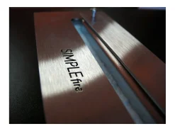 Lareira de parede a bioetanol BlackBox 910 SimpleFire com vidro
