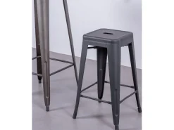 Lote de 4 bancos de metal com 66 cm de altura - Bistro - Preto