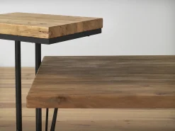Mesa de apoio em madeira de olmo antigo com pernas de metal