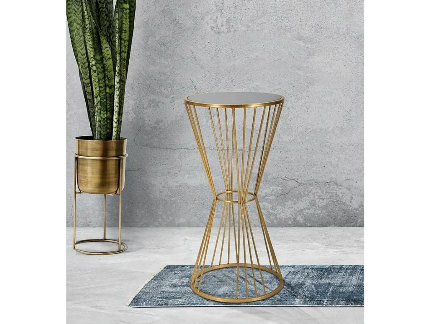 Mesa de centro Agnes, Mesa de centro baixa, Porta-revistas para sofá, Estante de sala, 40x40 h80 cm, Dourado