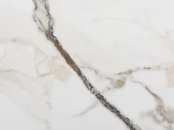 Mesa de centro em vidro temperado, cerâmica e metal efeito mármore branco - DERIYA