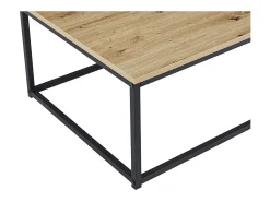 Mesa de centro EWING em carvalho envelhecido, ideal para uma sala de estar única.