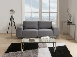 Mesa de centro FREYA com design exclusivo em vidro temperado e metal cromado.