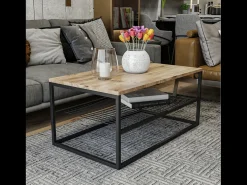 Mesa de centro industrial com prateleira em madeira natural e metal preto