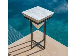 Mesa de mármore branco trapezoidal