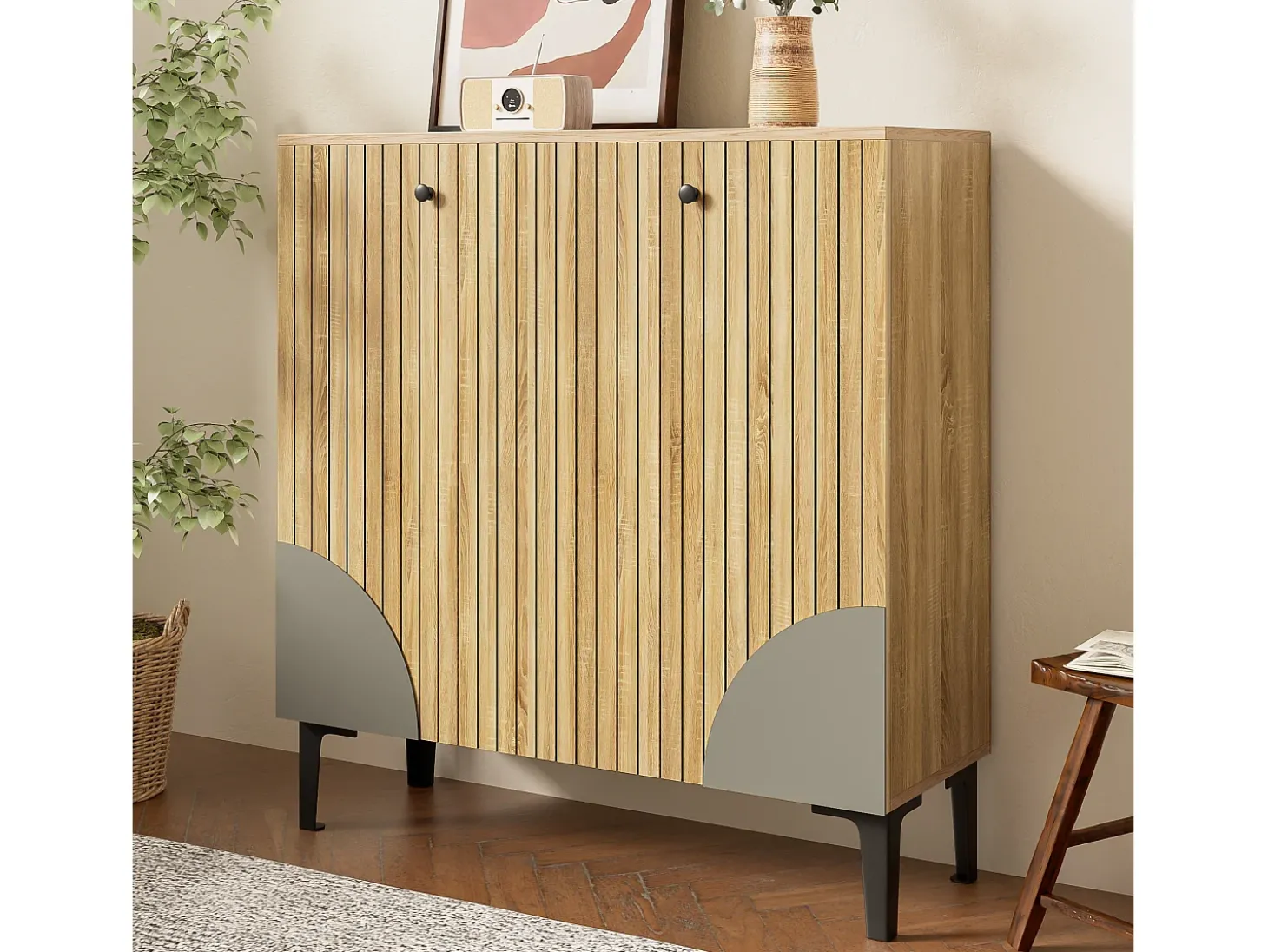Móvel para sapatos moderno 90x32x94 cm - com 3 portas - Prateleiras de vários níveis - aspecto madeira - Painéis de partículas - Natural