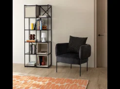 Poltrona de veludo com pernas de metal 70x61 h72 cm