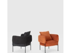 Poltrona de veludo com pernas de metal 70x61 h72 cm