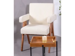 Poltrona rústica com braços em madeira teca e tecido bouclé - Compass - Branco