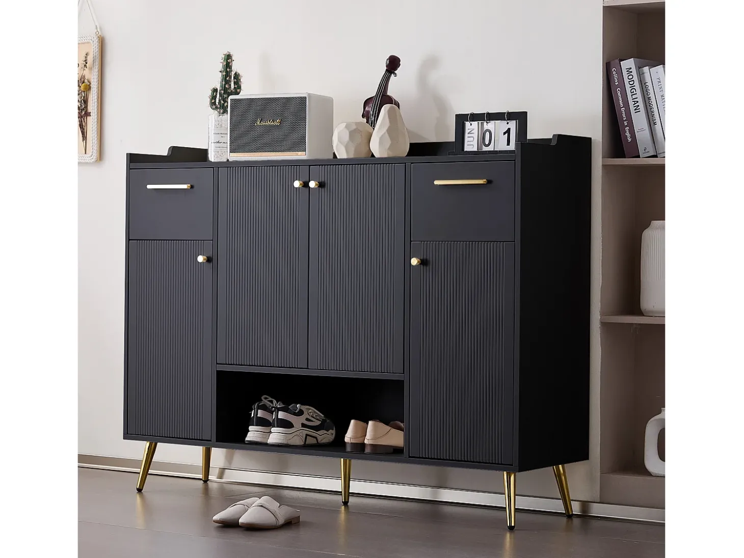 Sapateira com 2 gavetas e 4 portas - 130 x 37 x 100 cm - pés metálicos e aglomerado - Preto