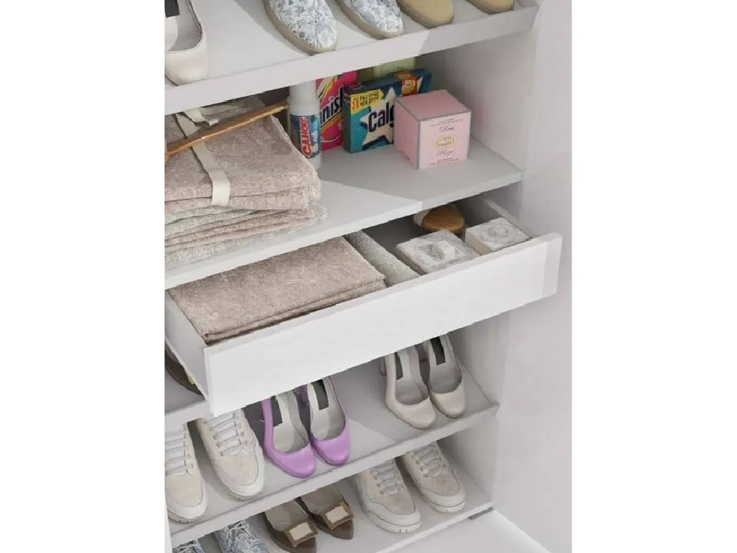 Sapateira Dminiat, móvel de entrada multiuso com porta espelhada, sapateira moderna com 6 prateleiras, 100% Fabricado na Itália, 72x37h195 cm, Branco e Cimento
