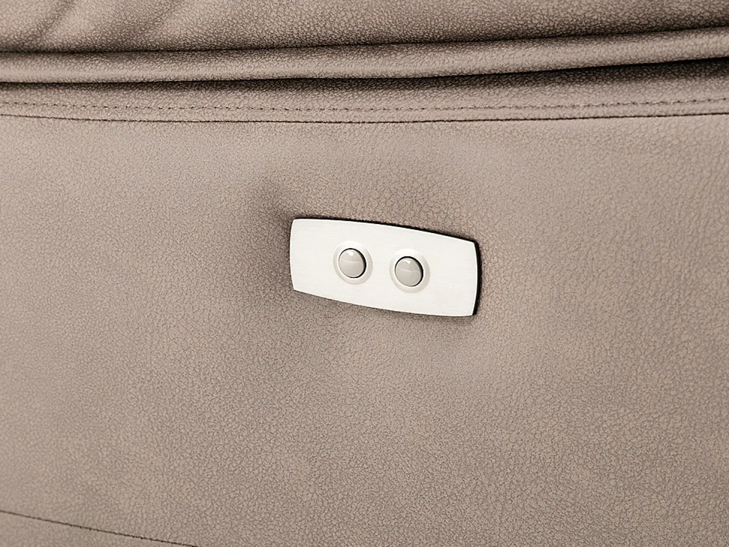 Sofá de 3 lugares articulado elétrico em tecido taupe com 1 porta USB DOLENE
