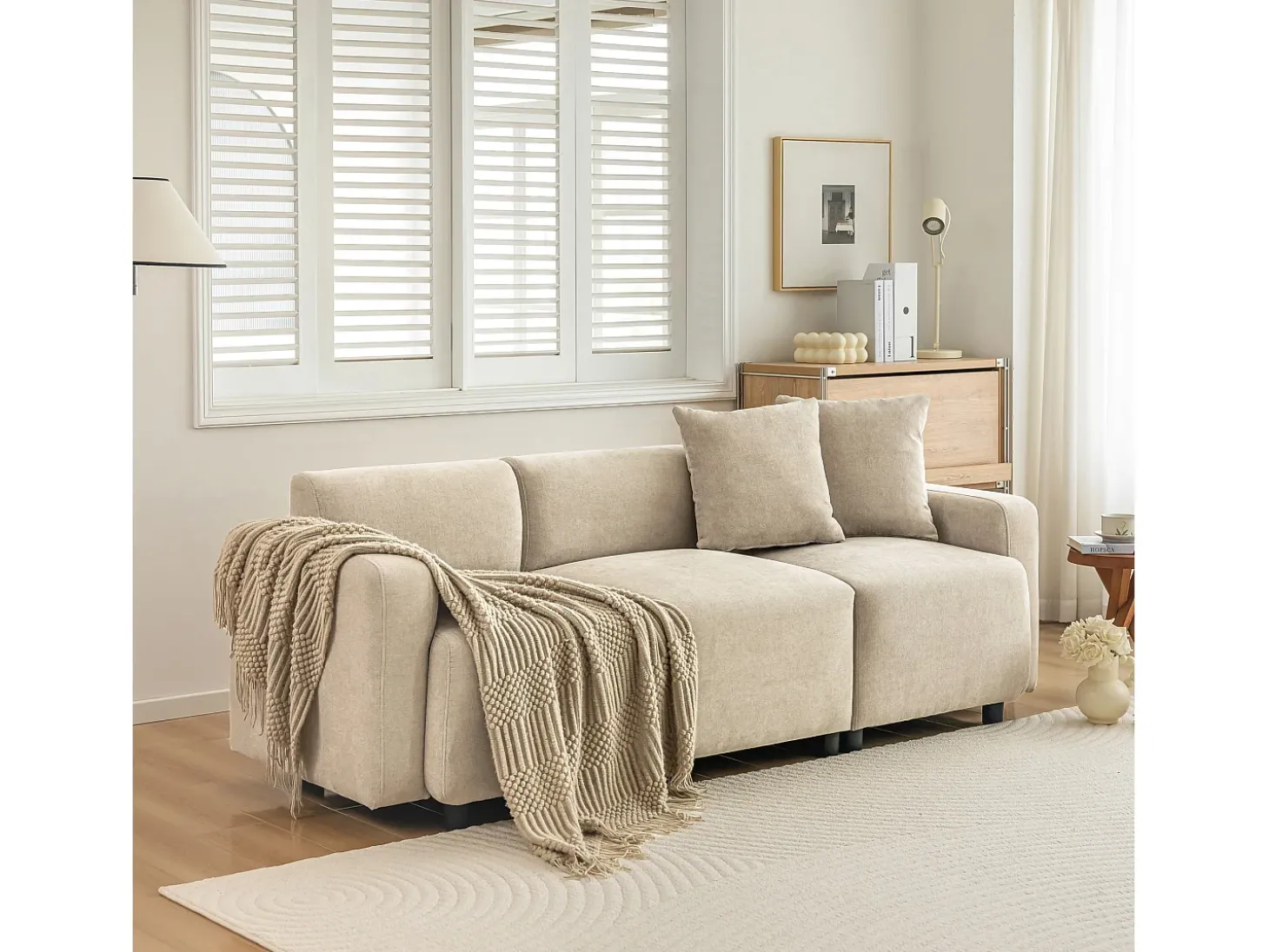 Sofá de 3 lugares com 2 almofadas - 211 x 67 x 71 cm - Tecido Chenille - Bege