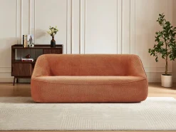 Sofá de 3 lugares em tecido texturizado terracota design KIREBA