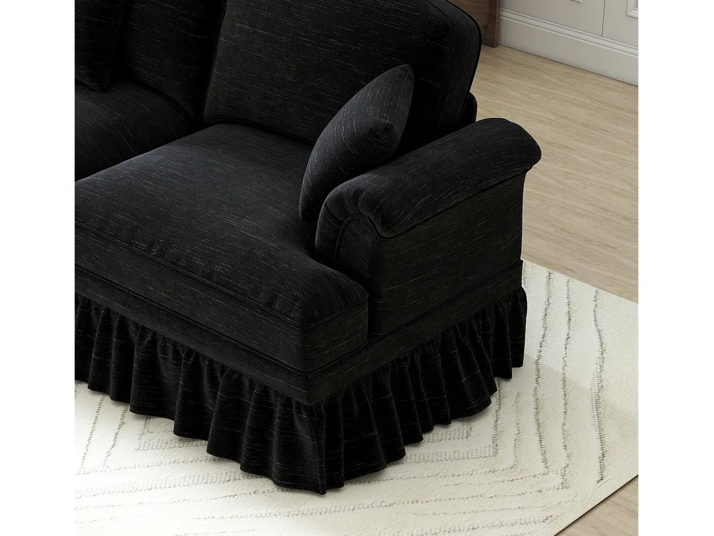 Sofá de 3 lugares em tecido chenille preto - Com apoio lombar e saia plissada removível.
