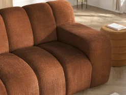 Sofá de 3 lugares em tecido chenille terracota BELADON