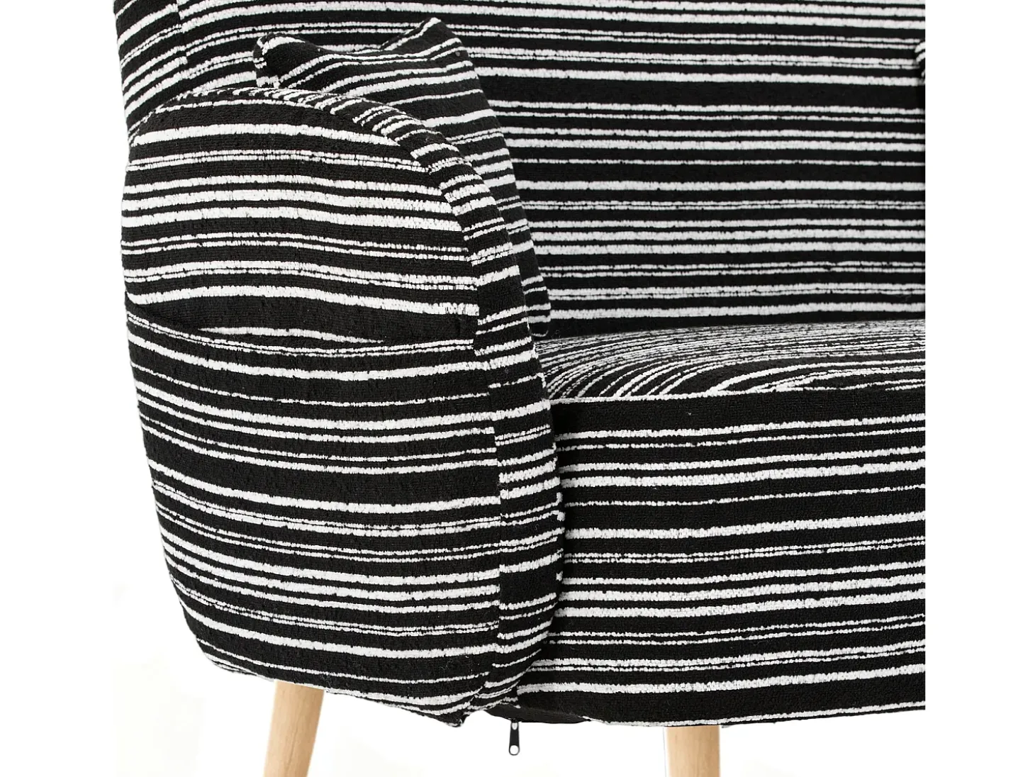 Sofá de dois lugares em tecido bouclé preto - Com bolsos laterais e duas almofadas.