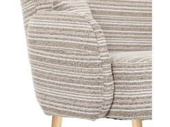 Sofá de dois lugares em tecido bouclé caqui - Com bolsos laterais e duas almofadas.