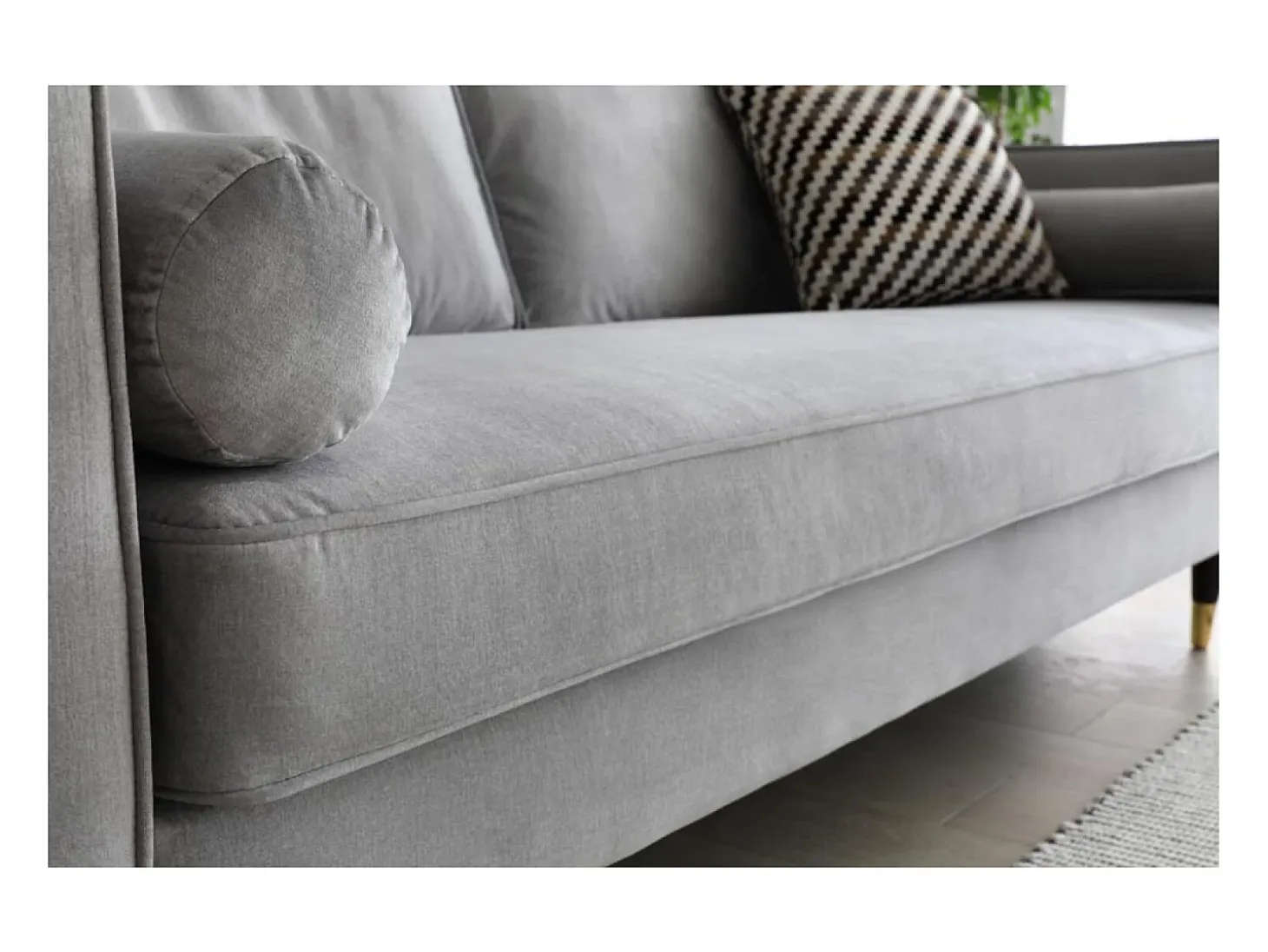 Sofá direito de design vintage de 3 lugares em veludo cinza claro NALHA - Estilo Escandinavo