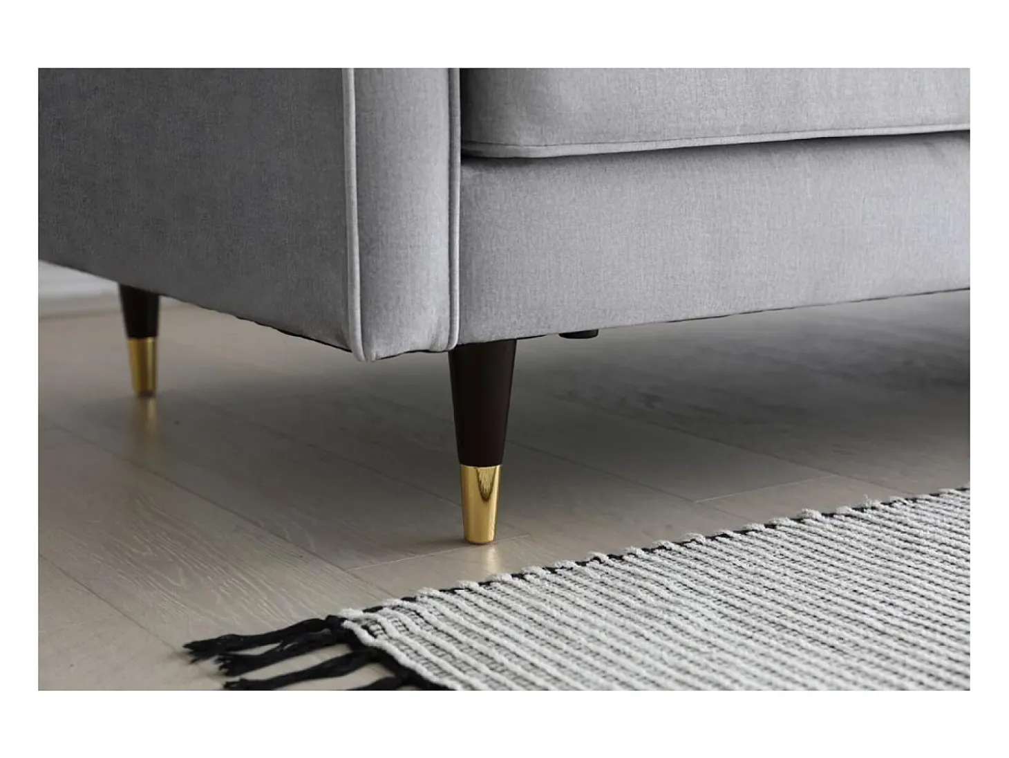 Sofá direito de design vintage de 3 lugares em veludo cinza claro NALHA - Estilo Escandinavo