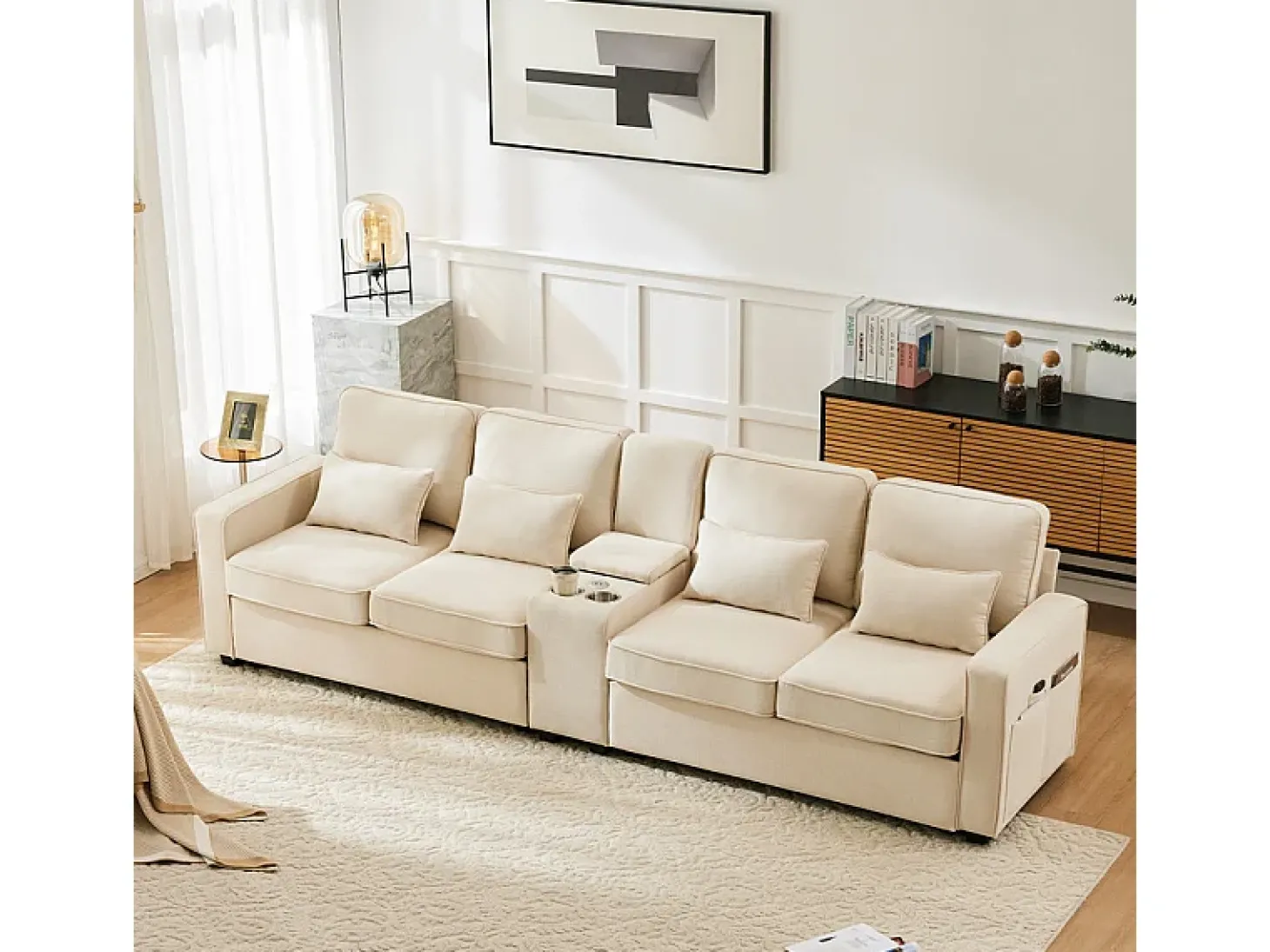 Sofá moderno 4 lugares em linho - com USB e porta-copos - 4 almofadas - 290x83x88cm - Bege