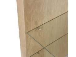 Suporte para TV de 200 cm com iluminação LED, 3 portas e prateleiras de vidro, estilo moderno e baixo, em madeira e preto.