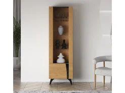 Vitrina de 2 portas Soah em madeira e preto, à esquerda