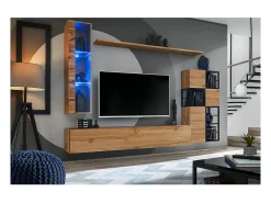 Vitrina suspensa na cor carvalho, modelo pequeno, com 1 porta de vidro e iluminação LED inclusa. Coleção SWITCH.