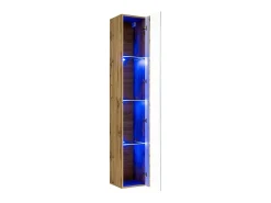 Vitrina suspensa na cor carvalho Wotan com 1 porta de vidro e iluminação LED inclusa. Coleção SWITCH.