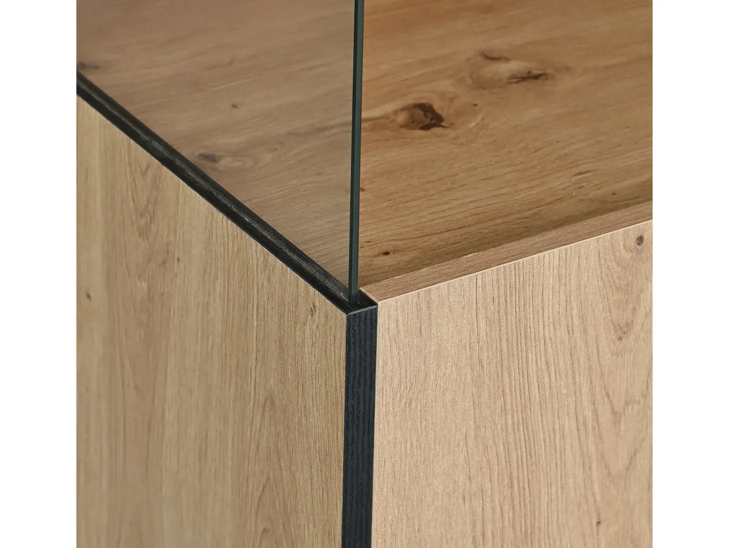 Vitrine H 160cm com LED - 3 portas e 8 compartimentos - Natural